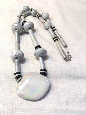 Simple and Tasteful ~~~ Centre Real STONE 14.5 in Necklace ~~~